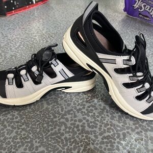 Stylish Black and Gray Men's Sneakers